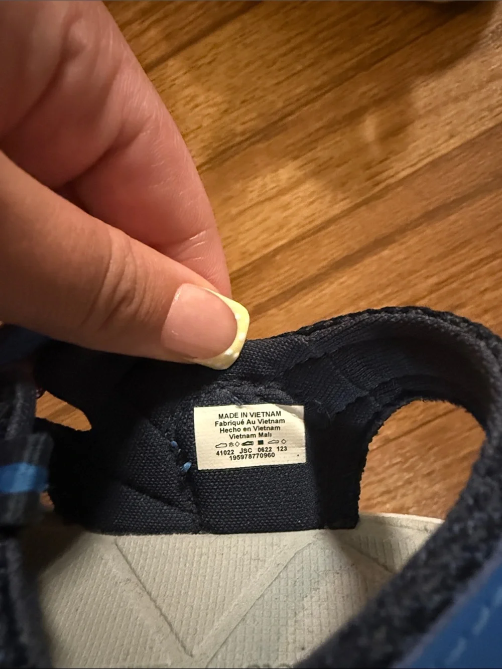 Columbia Kids Navy and Light Blue Closed-Toe Sandals